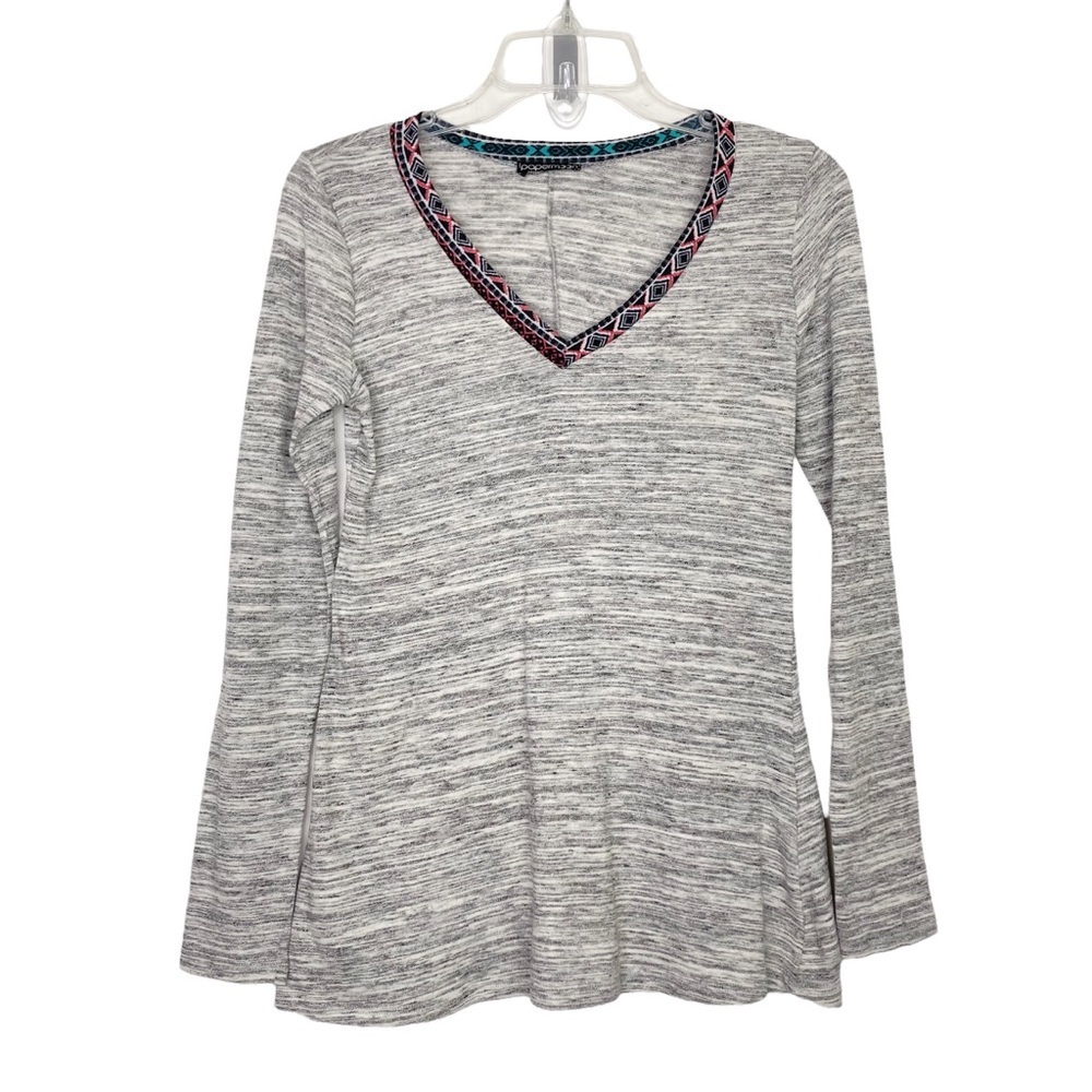 Stitch Fix l Papermoon Willium V-Neck Detail Knit Top, XS
